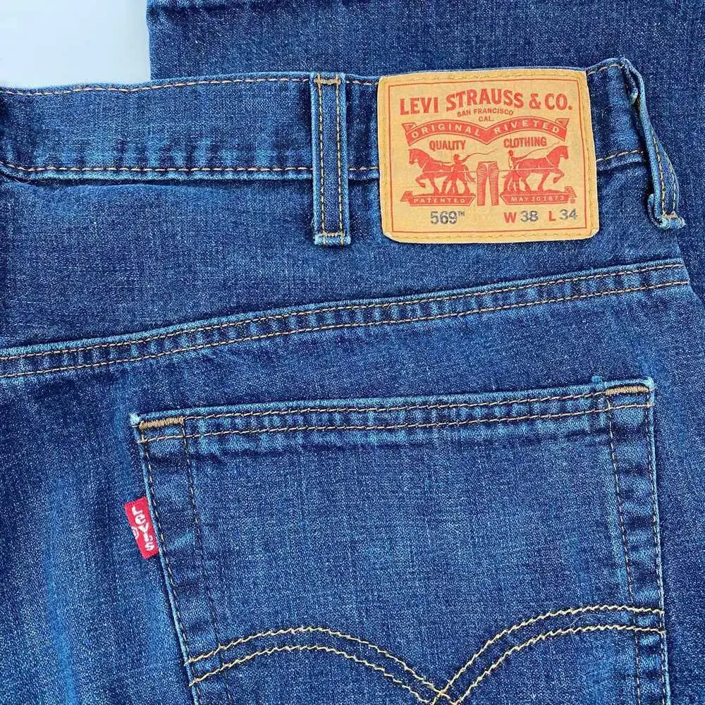 Levi's Blue Dark Wash 569 Straight Jeans | Size 38 Regular